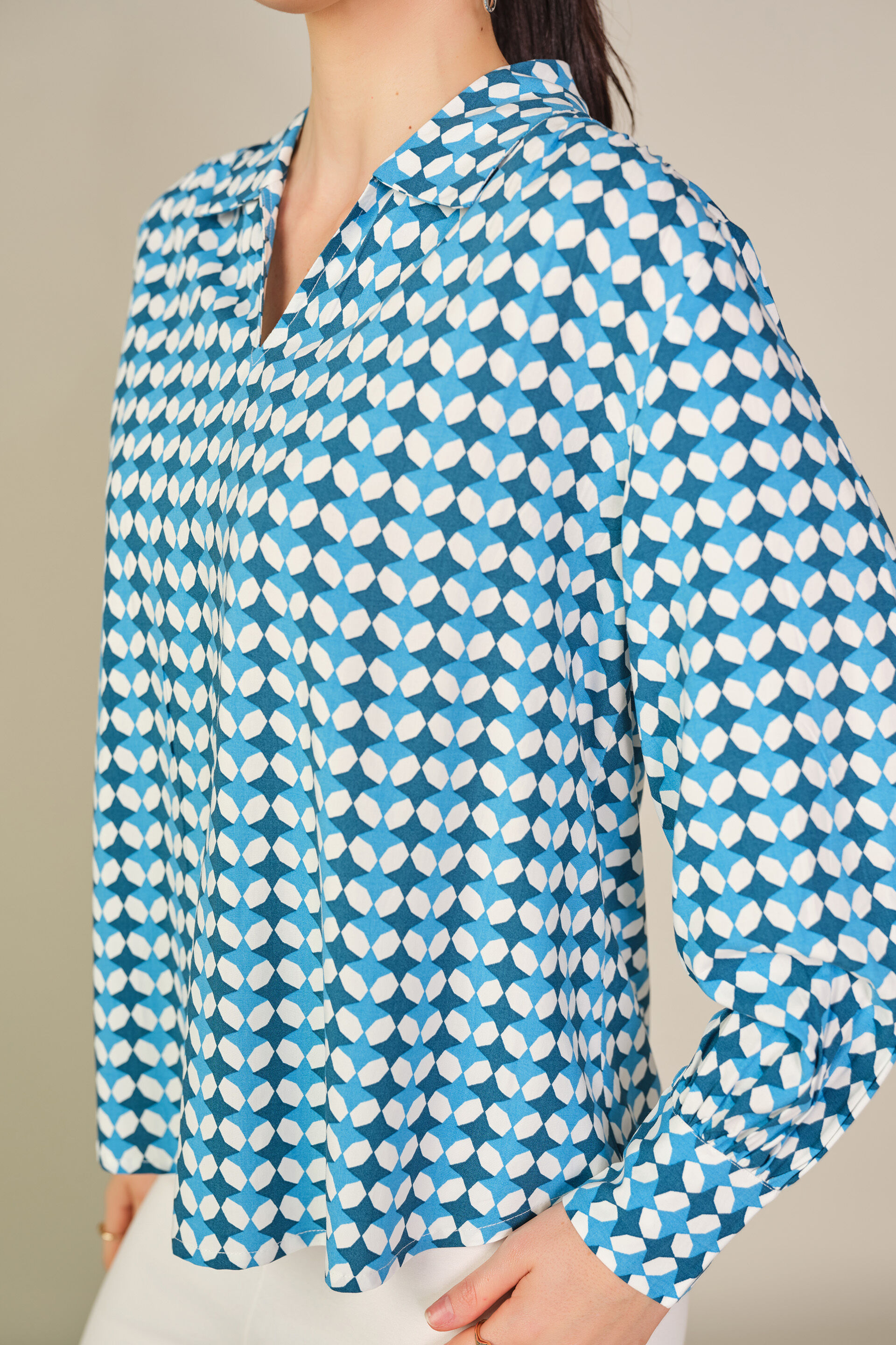 Oversized Checkered Shirt in Blue, Blue, image 2